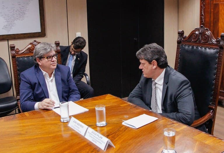 "Governadores engenheiros": presidente do Confea elogia gestões de João Azevedo e Tarcísio de Freitas