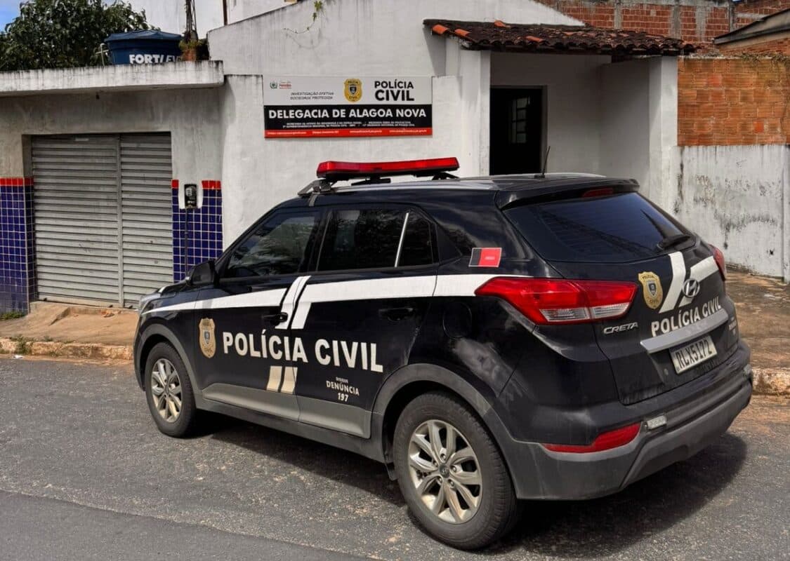 Homem é preso acusado de vender portas, janelas e telhado da casa da mãe para comprar drogas em Alagoa Nova