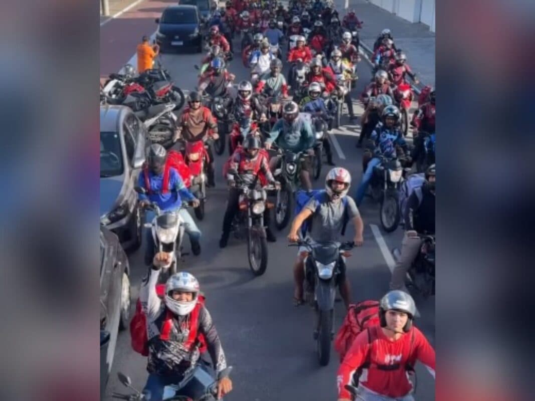 Entregadores por aplicativo fazem ato em João Pessoa por aumento na remuneração