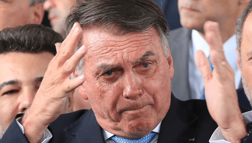 PGR se manifesta contra polícia dentro da casa de Bolsonaro