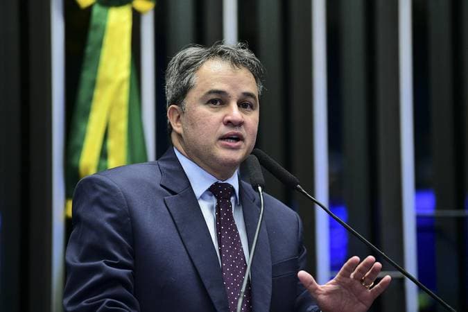 Efraim Filho rebate críticas de Cabo Gilberto ao seu voto contra PEC da Blindagem e diz que não levou para o lado pessoal