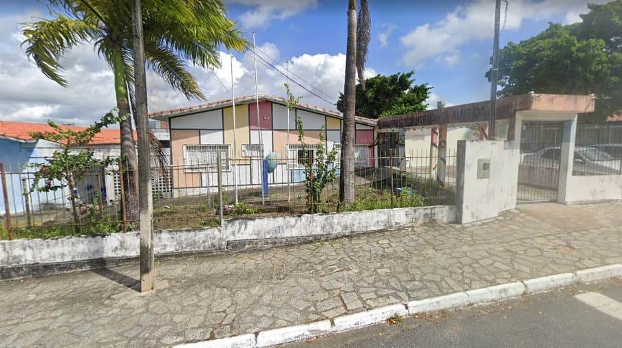 Atiradores ameaçam adolescente em escola no Alto do Mateus e deixam professores e alunos em pânico