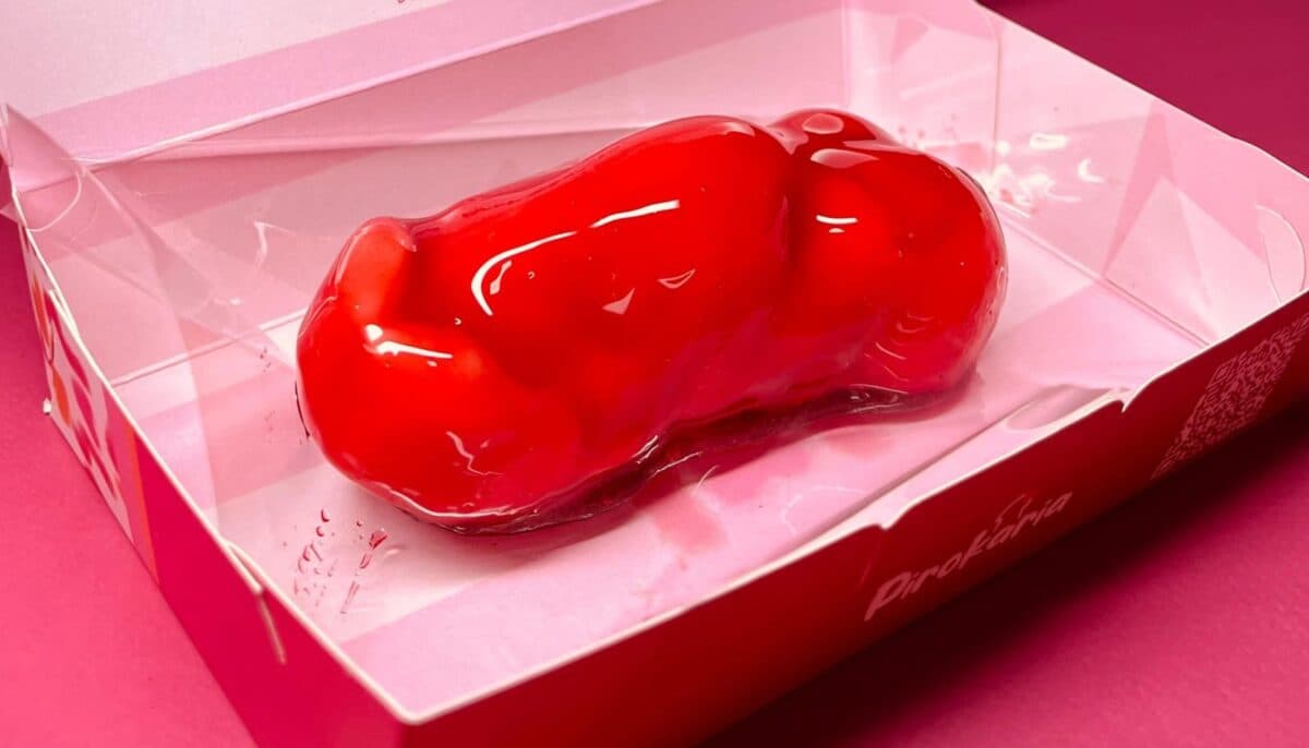 'Piroka do amor': doceria lança 'versão inusitada' do morango do amor no Nordeste