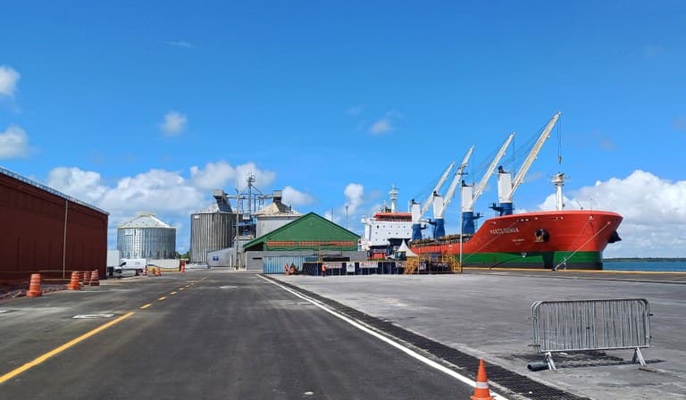 Economista Cássio Besarria analisa fim do tarifaço e alerta para mudanças na produção nacional