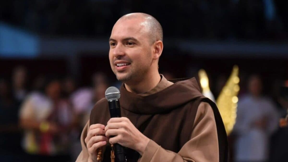 Lei que concede Título de Cidadão Paraibano ao Frei Gilson é sancionada pelo governador João Azevedo