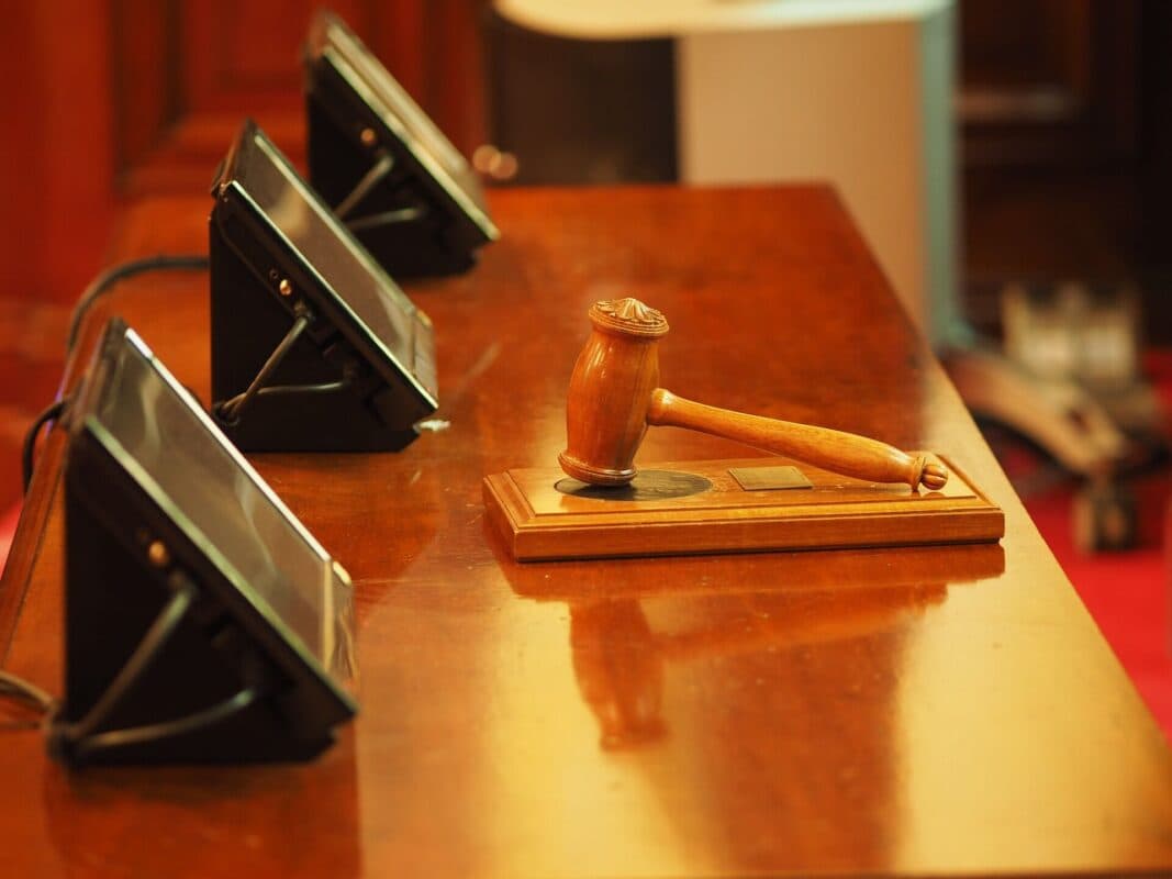 CCJ da Câmara aprova PEC do fim da aposentadoria como punição para juízes