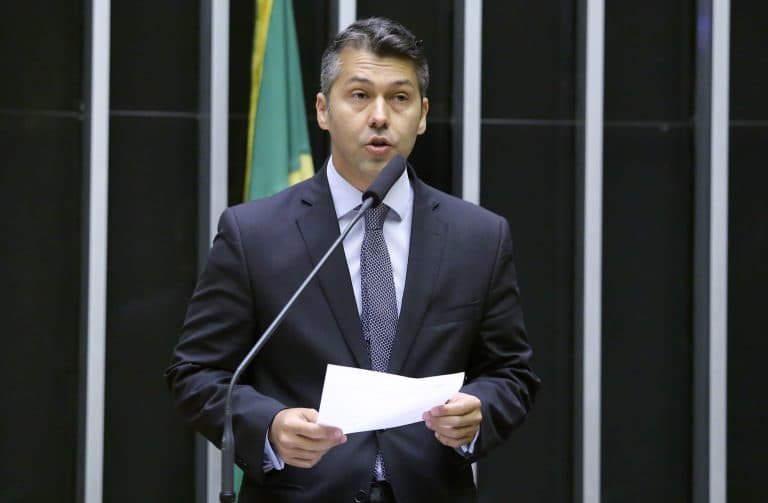 Eleições 2026: Leonardo Gadelha diz que Podemos e família ainda não decidiram se apoiarão grupo de João ou de Bruno