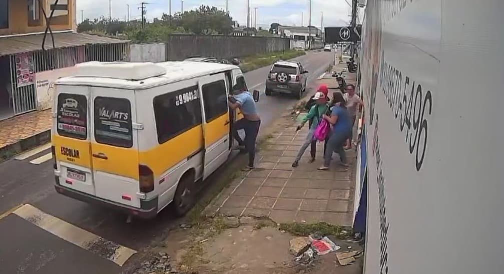 Criminosos sequestram casal e van escolar para realizar ataque a tiros em João Pessoa