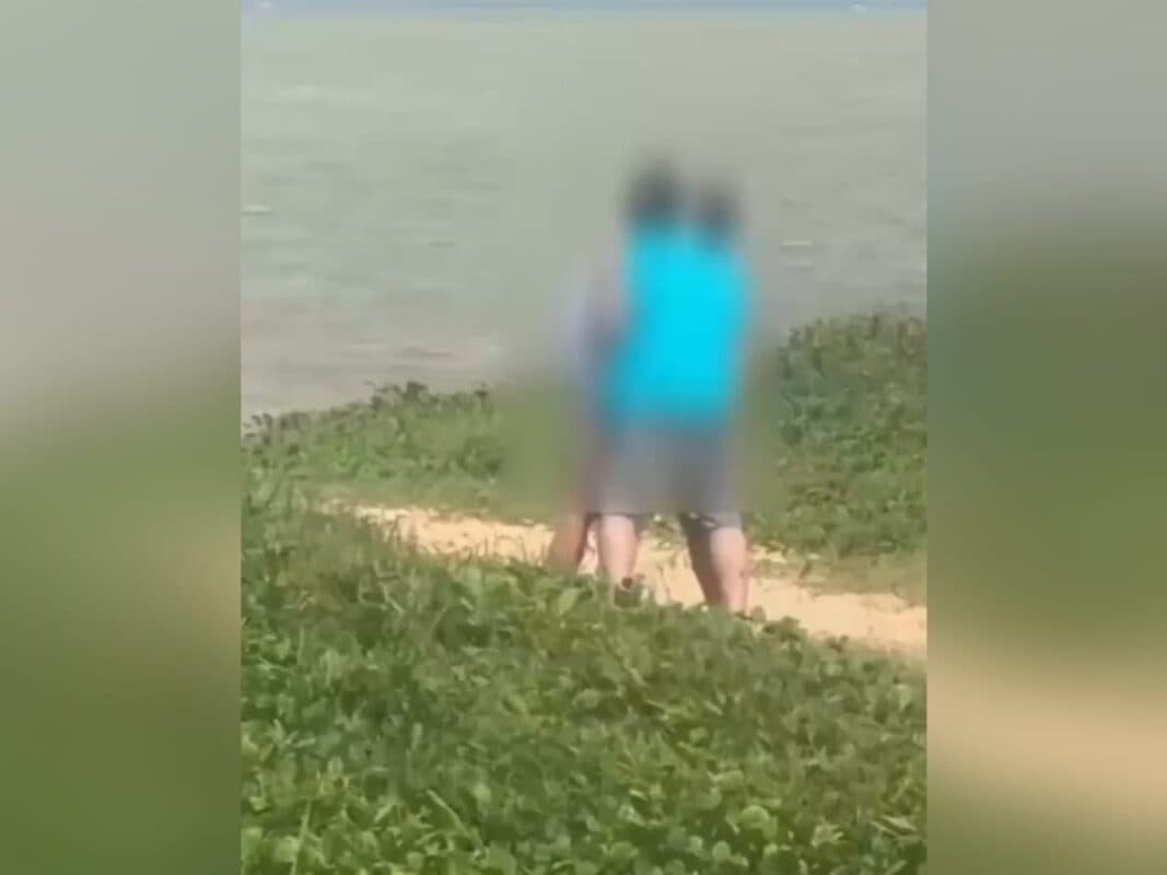 Turistas de São Paulo são flagrados em ato sexual na Praia do Cabo Branco e polícia intervém