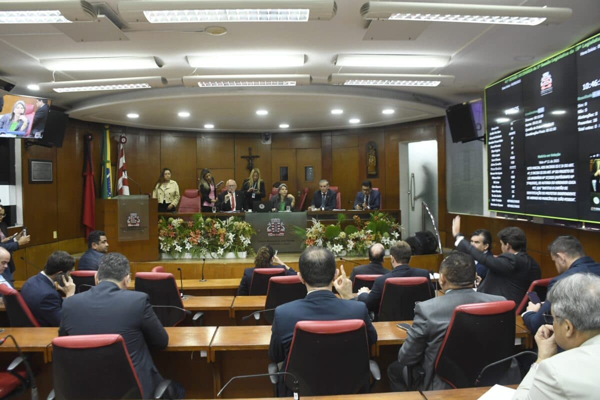 CPI dos Combustíveis tem 10 vereadores indicados e Dinho Dowsley deve definir composição final; confira lista