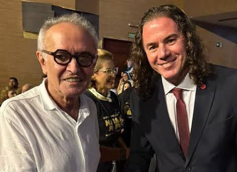 Veneziano formaliza convite para Cícero Lucena se filiar ao MDB