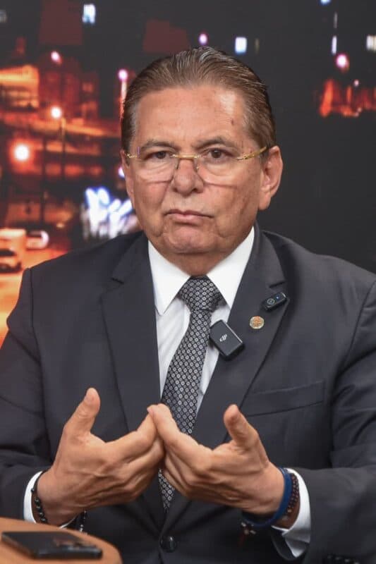 Adriano Galdino revela passar por cima de Cida Ramos e Cartaxo: "se Lula chamar, eu deixo o Republicanos ontem e me filio ao PT"