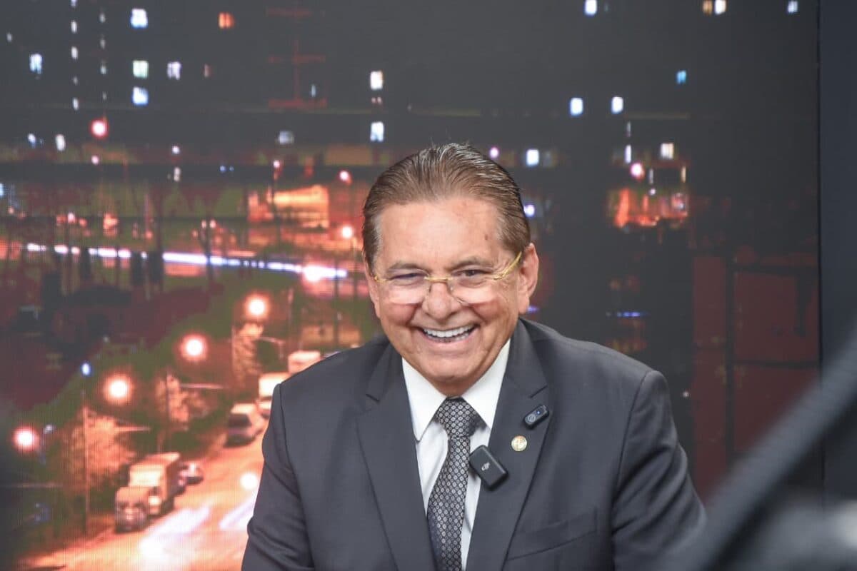 Adriano Galdino quer ser candidato para garantir palanque de Lula e diz que concorrentes são bolsonaristas: “uns enrustidos e outros declarados”