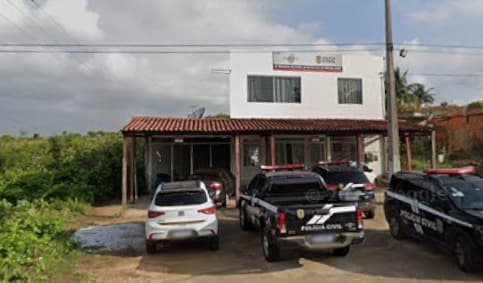 Homem é preso após agredir esposa com socos por ela se recusar esquentar jantar