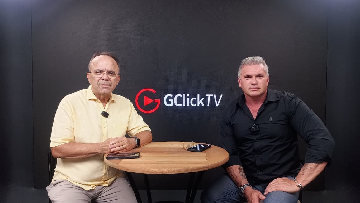 Bolsonaros: Julian Lemos diz que Carlos destruiu o pai, Eduardo tem "ego forte" e crava Michelle como "senadora eleita"