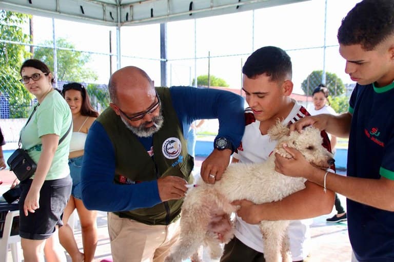 Dia D de Vacinação contra a Raiva Animal acontece no sábado, com mais de 600 pontos de imunização na Paraíba