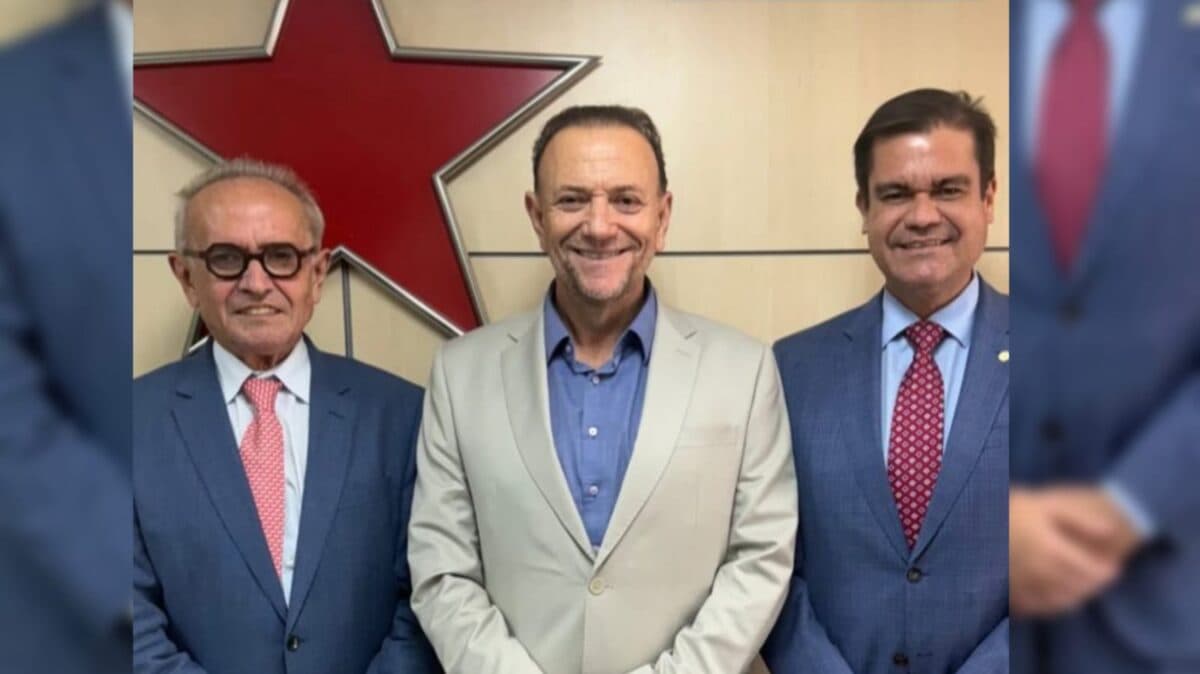 Cícero Lucena se reúne com presidente nacional do PT em Brasília para debater política e parcerias