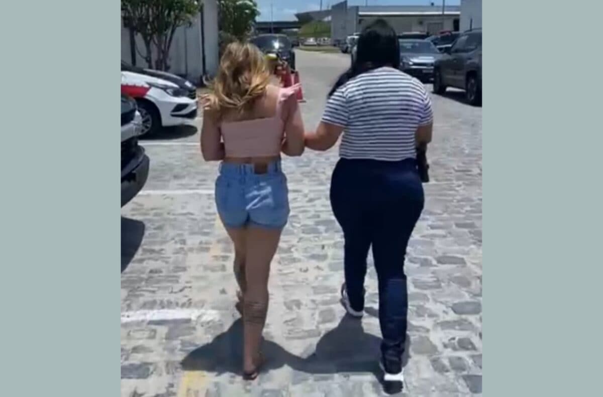 Mulher é presa pela polícia da Paraíba duas vezes em uma semana, acusada de envolvimento em roubo a empresa e adulterar veículo