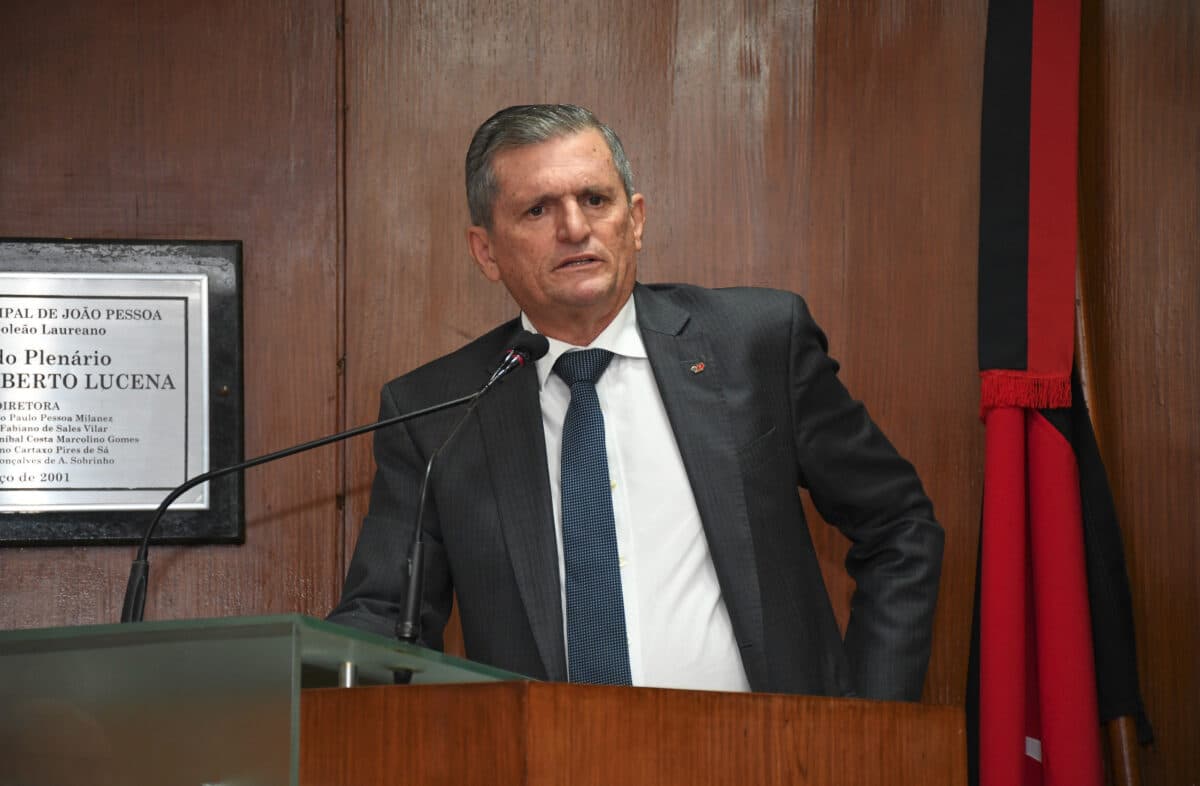 "Sem pressão": Odon Bezerra diz que não houve pedido para entrega de cargos, em reunião de vereadores com João Azevêdo