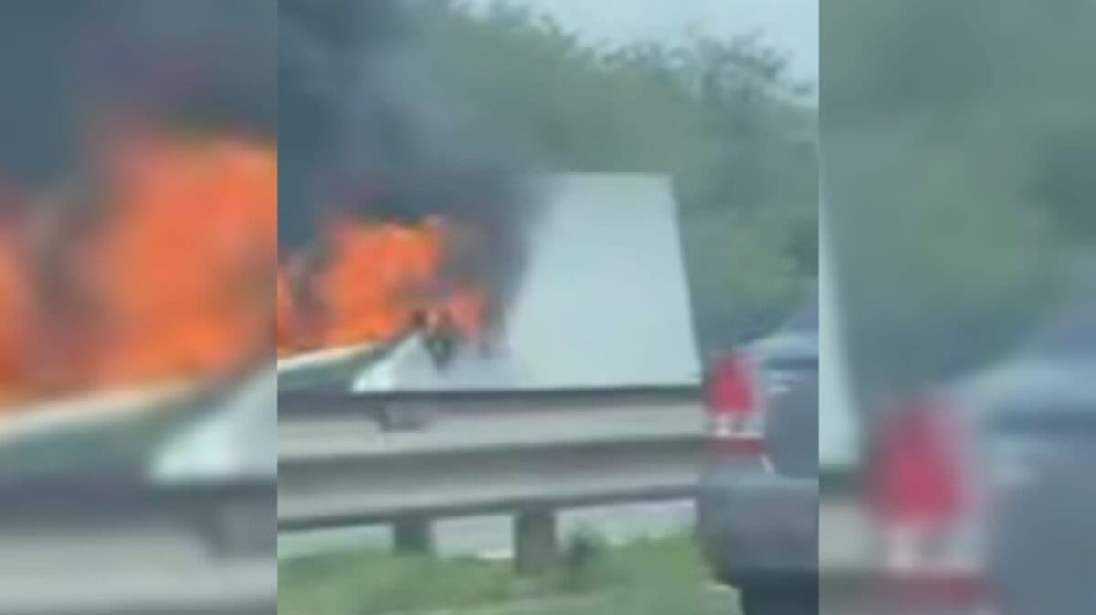 Caminhão pega fogo na BR-101 na Grande João Pessoa, interrompe trânsito e assusta populares