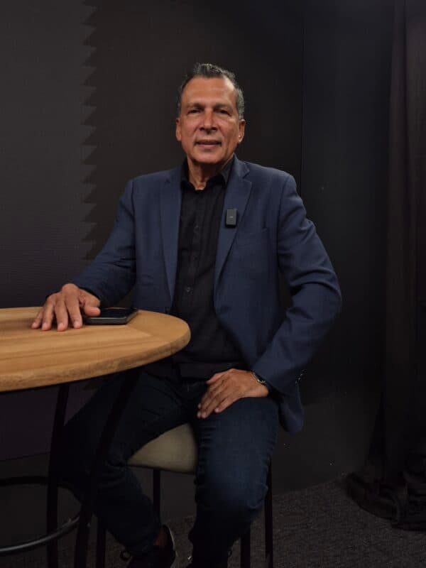 Ricardo Barbosa revela convite do PT, preocupação com federação e diz estar "calculando" candidatura por outros partidos