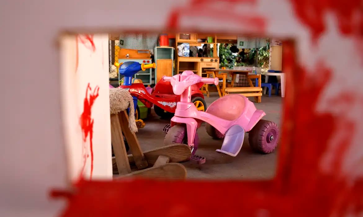 Nova lei cria regras para presença de adultos em espaços destinados a crianças na Paraíba