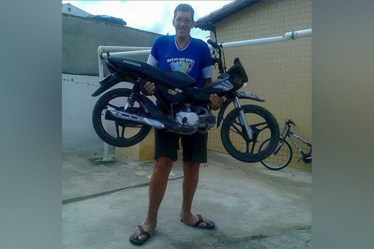 Paraibano Ninão, homem mais alto do Brasil, passa por nova amputação