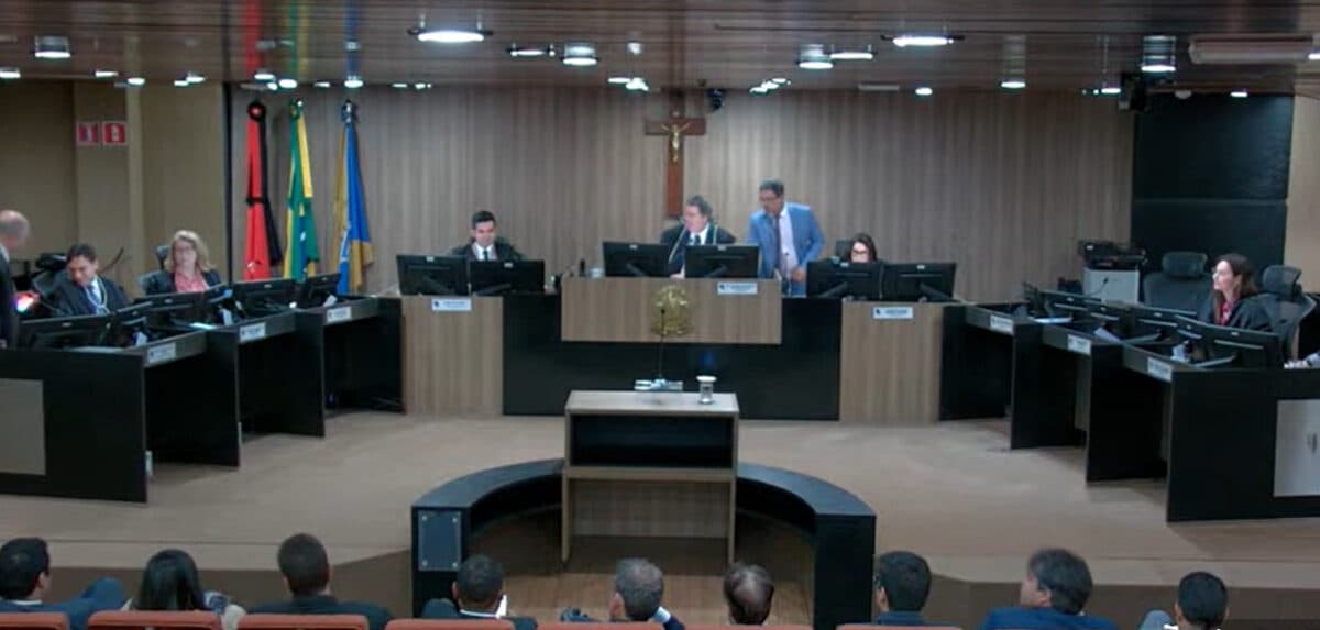 TRE-PB adia para 30 de outubro julgamento do recurso de cassação do prefeito e vice de Cabedelo e inelegibilidade de Vitor Hugo