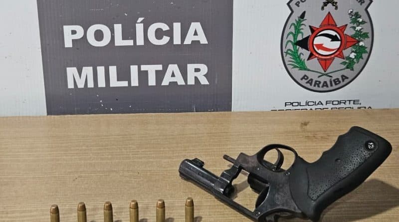 Suspeitos de assaltos são presos e arma é apreendida em João Pessoa
