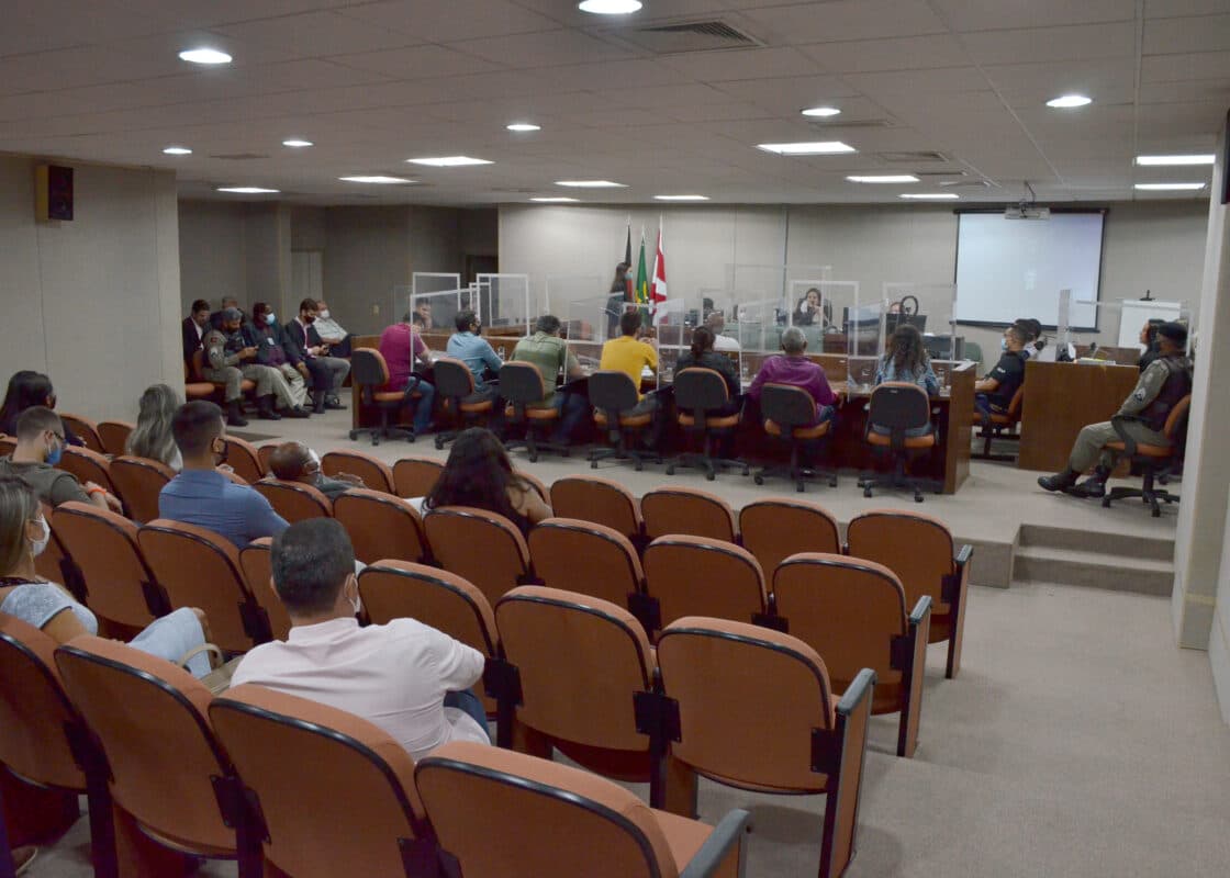 Júri de acusado de matar mulher e manter reféns em shopping em João Pessoa é marcado