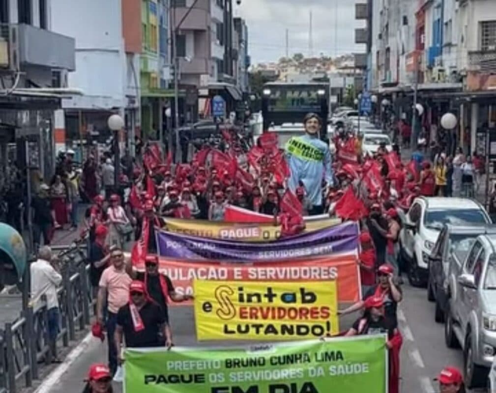 Sintab suspende greve em Campina Grande e nova assembleia é marcada para segunda-feira: "movimento é legal"