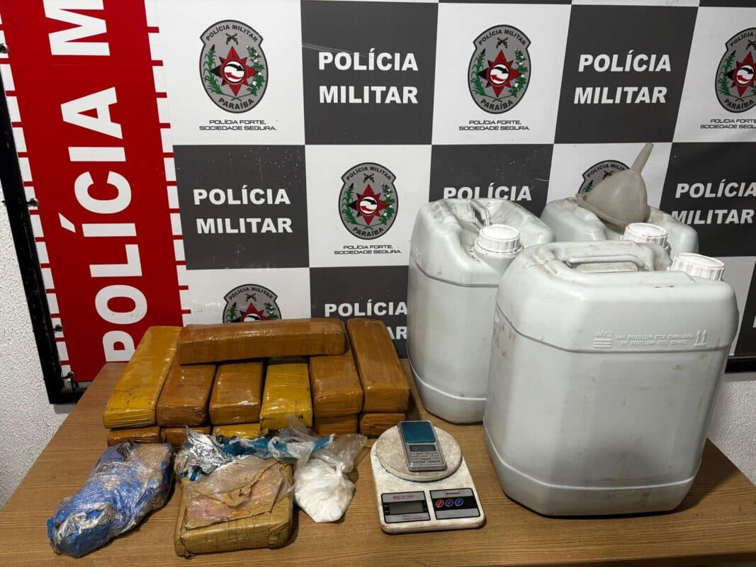 Polícia Militar descobre depósito de drogas em ação na Zona Sul de João Pessoa e apreende crack, loló e maconha