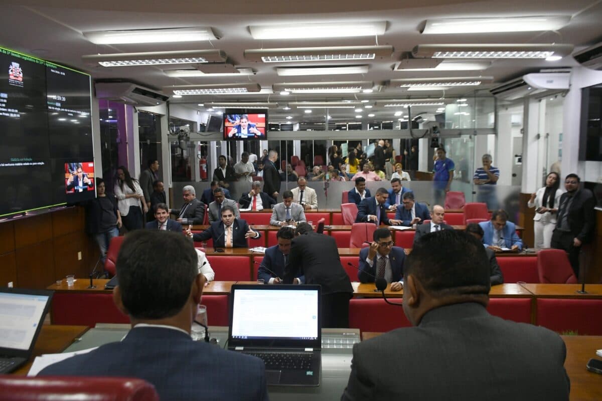 'Super férias': vereadores da Câmara de João Pessoa encerram pauta e curtirão folga de 50 dias