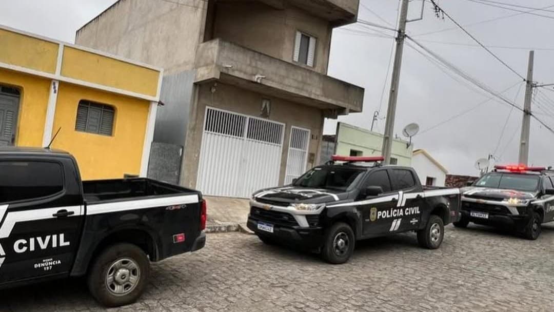 Operação da Polícia Civil prende quatro suspeitos e apreende animais silvestres e drogas no interior da Paraíba
