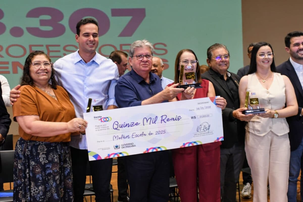 Paraíba premia mais de 3 mil professores e 229 escolas 'Nota 1000', com investimento de R$ 56 milhões
