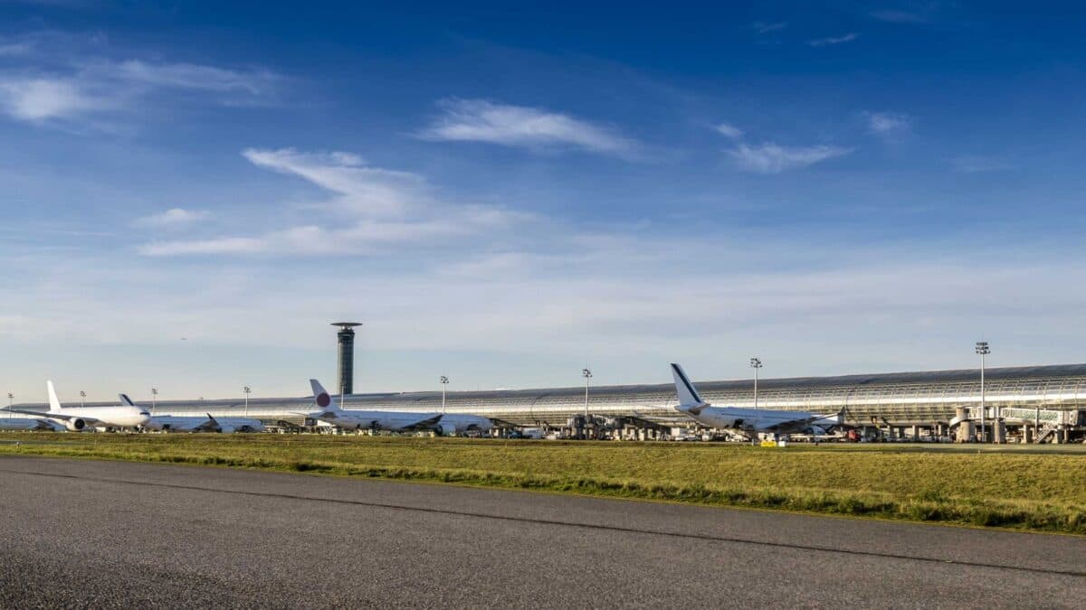Após disputa por assento, família brasileira é retirada de voo da Air France em Paris