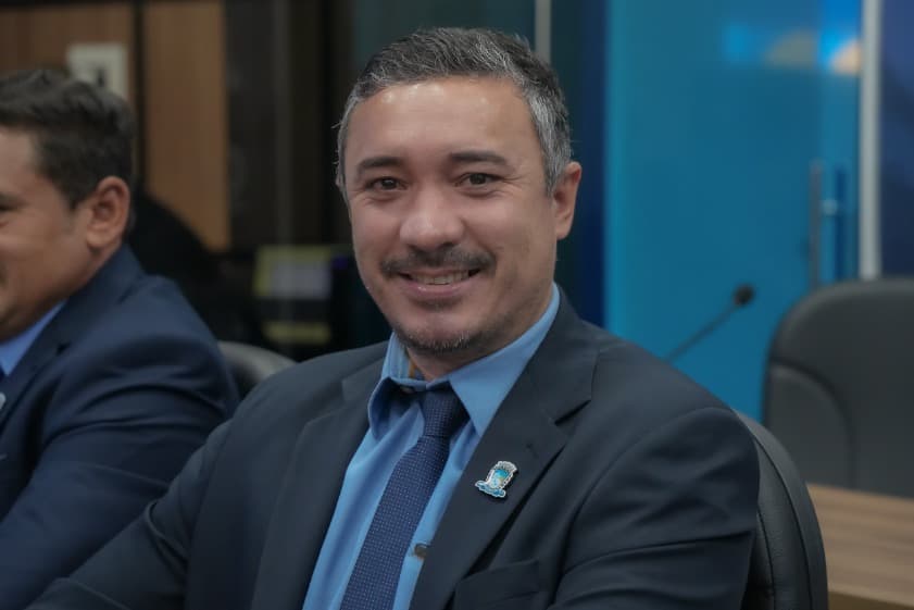 Vereador comemora afastamento da mesa diretora da Câmara de Patos, diz que "justiça foi feita" e revela que nova eleição ocorrerá em 10 dias