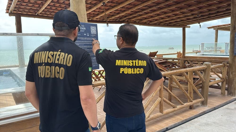 Bar da Praia do Seixas é autuado por estar com alvará vencido, produtos impróprios para consumo e falhas sanitárias