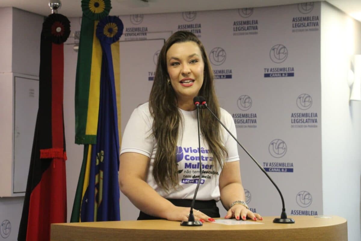 Após veto de prefeita do Conde, Camila Toscano apresenta projeto que cria Dia da Educação contra o Feminicídio na Paraíba