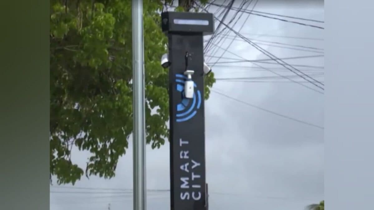 João Almeida diz que vandalismo contra câmeras do Smart City é feito por facções criminosas: "a gente já esperava"