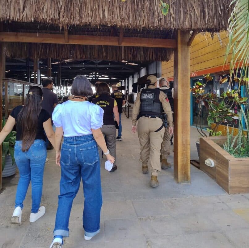 Bar é interditado em Cabedelo e dois são autuados em João Pessoa após operação do MP e Vigilância Sanitária