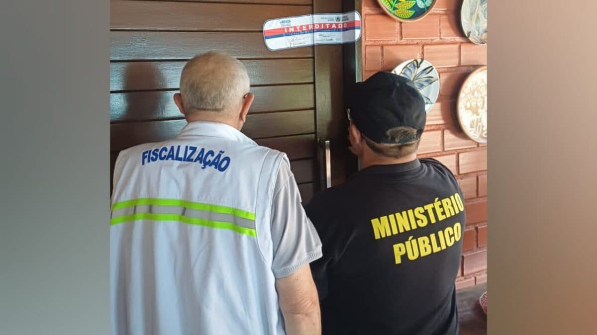 Ministério Público interdita restaurante por falhas sanitárias em Coqueirinho; em Cabedelo, estabelecimento é autuado por cobrar consumação mínima