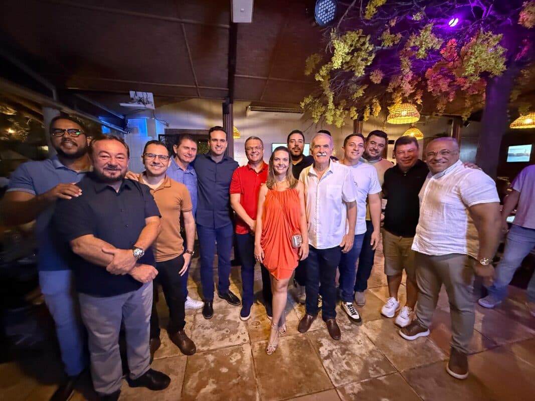 Lucas Ribeiro referenda nome de Edglei Ramalho como vice de Edvaldo Neto em Cabedelo; encontro também marcou apoio de vereadores à chapa governista