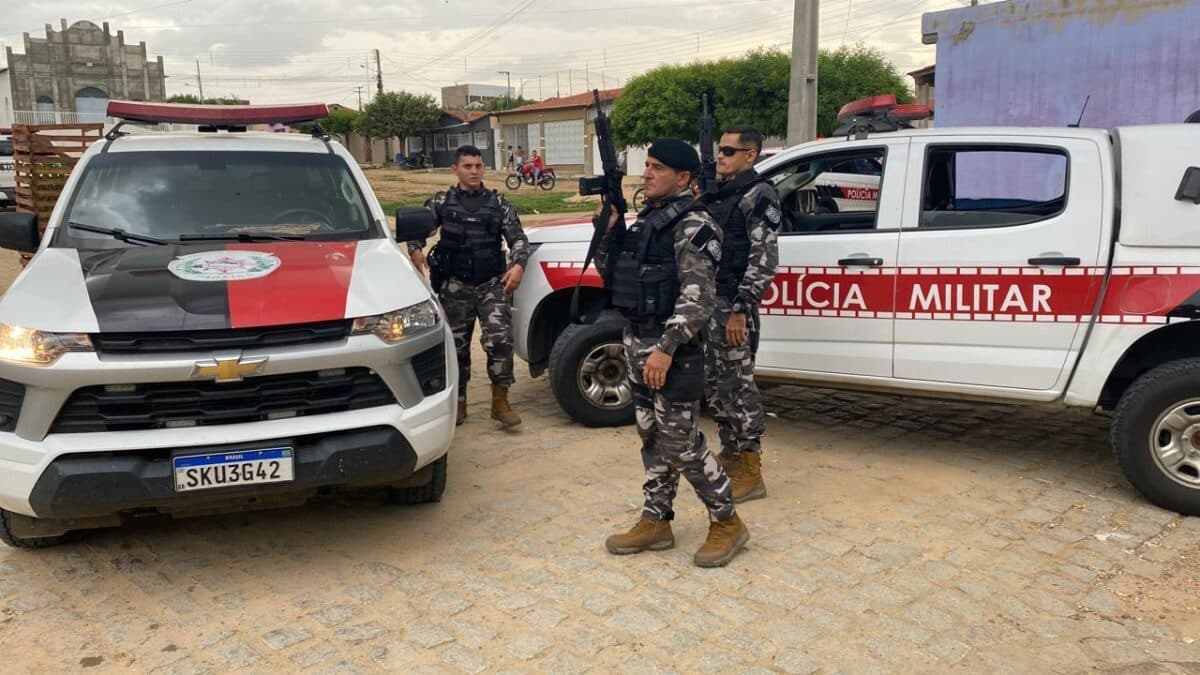 Policial Militar surta em casa e moradores acionam equipes nos Bancários