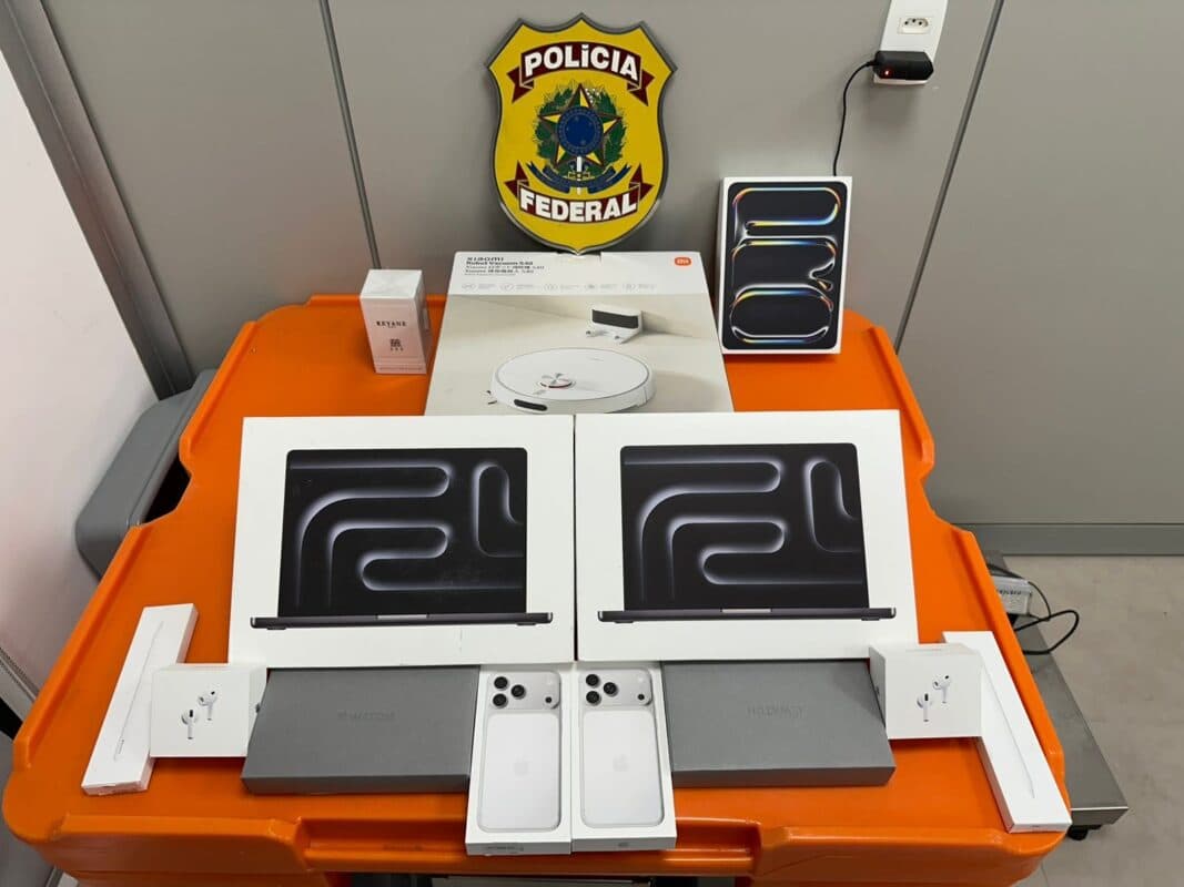 Polícia Federal apreende aspirador robô, iPhones e outros eletrônicos irregulares no Aeroporto de João Pessoa