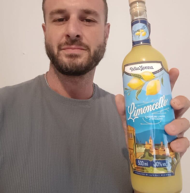 Da Itália para a Paraíba: empreendedor se inspira em receitas da avó e cria fábrica de licores em Lucena