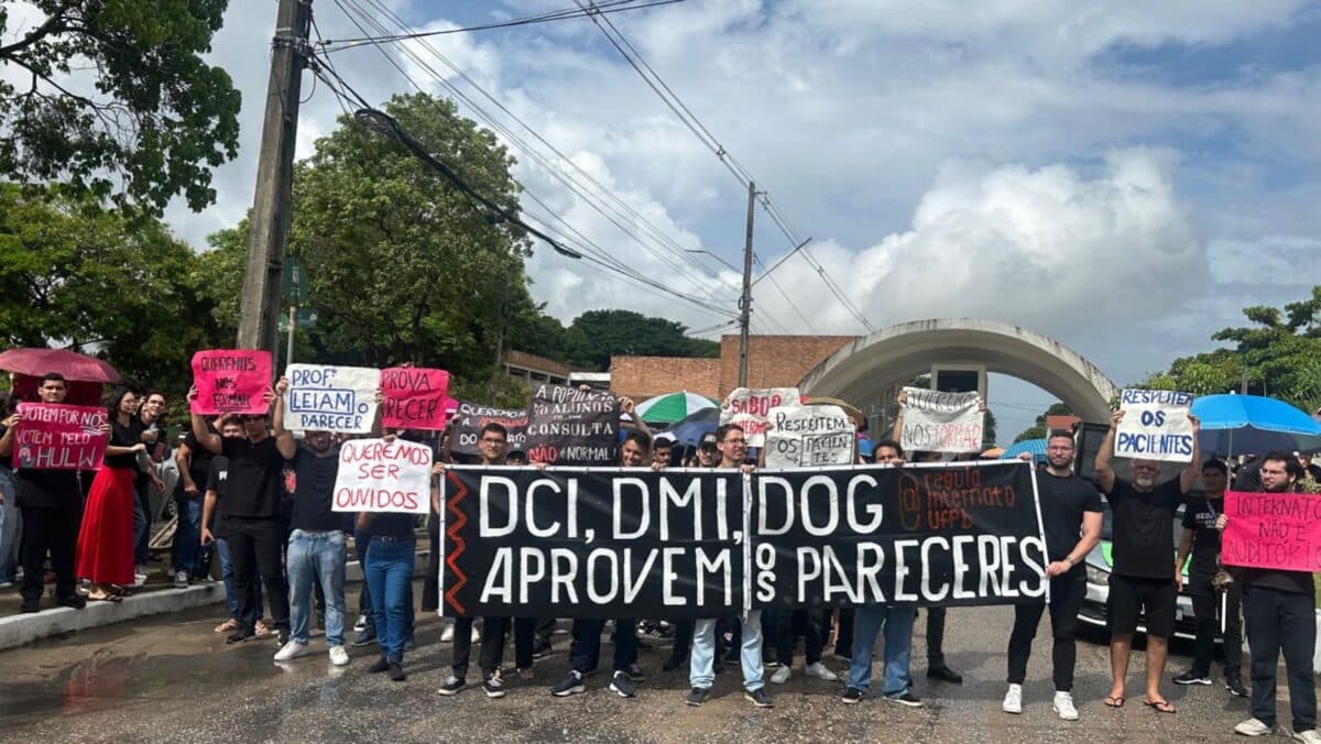 Estudantes de Medicina da UFPB alertam para “colapso acadêmico” em 2027 e pedem solução urgente