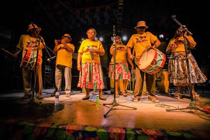 Teatro Santa Catarina comemora hoje 39 anos com feirinha de artesanato e espetáculos de circo e dança