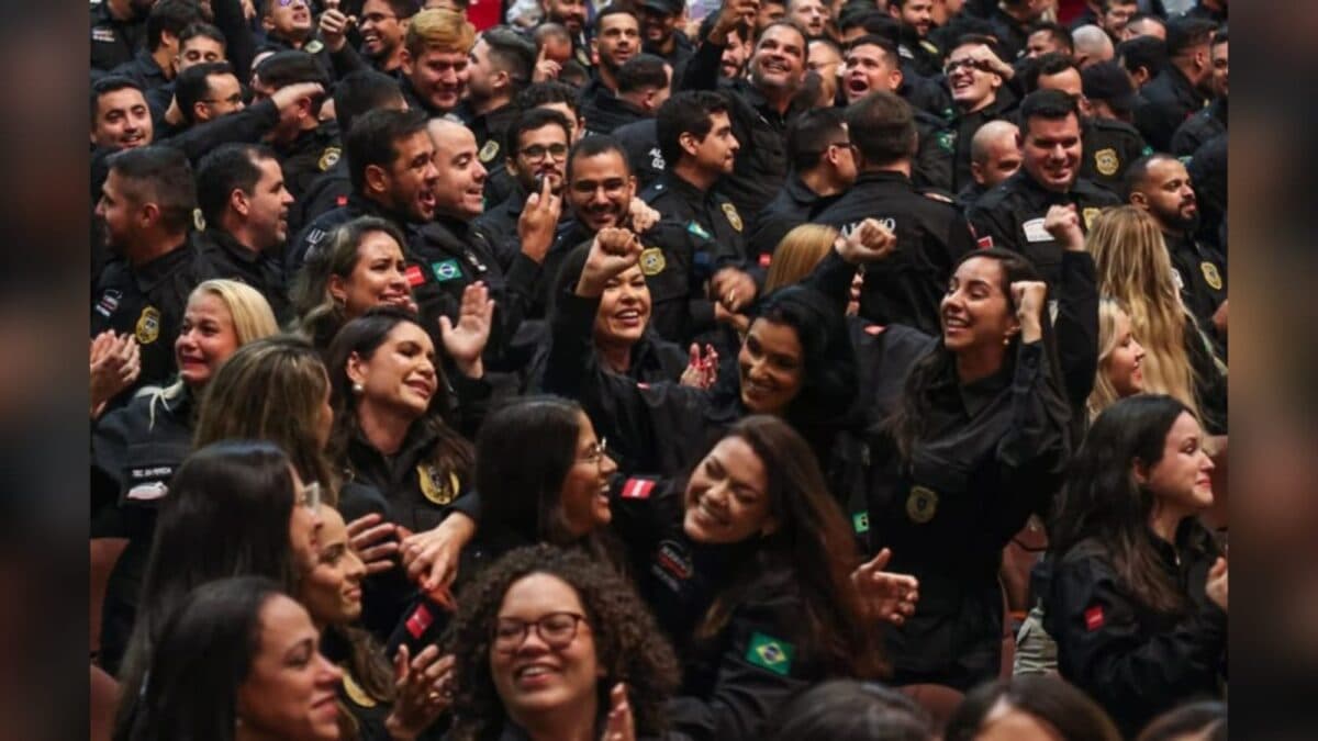 João Azevêdo nomeia mais 350 aprovados da terceira turma do concurso da Polícia Civil