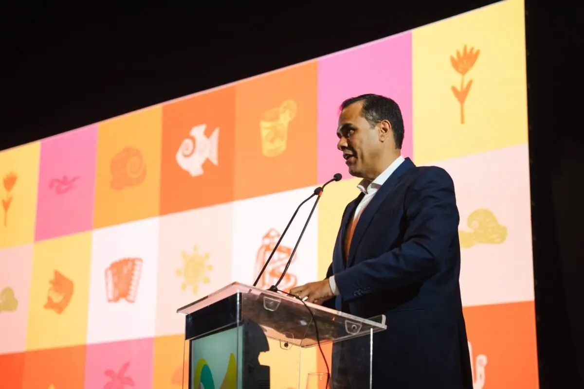 Ministro do Turismo anuncia investimentos no São João de Campina Grande e recursos para 60 municípios da Paraíba